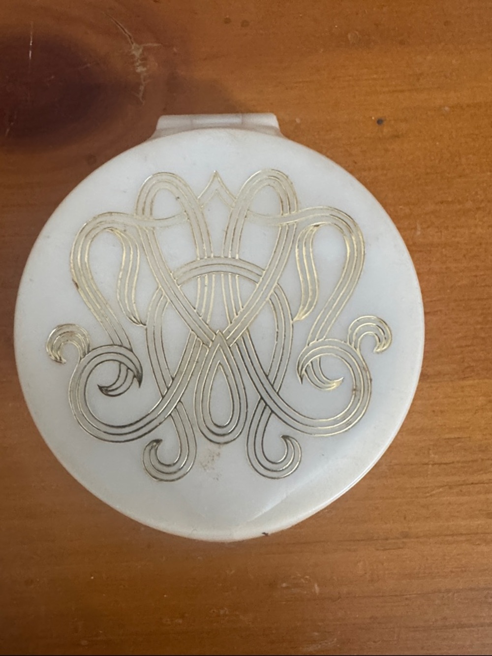 Estée Lauder White Compact Powder Case with Gold Label
